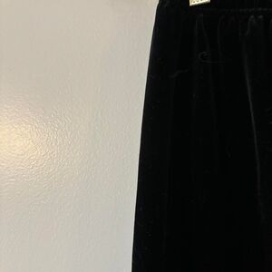 Bechamel Velvet Women's Black Straight Leg Pants